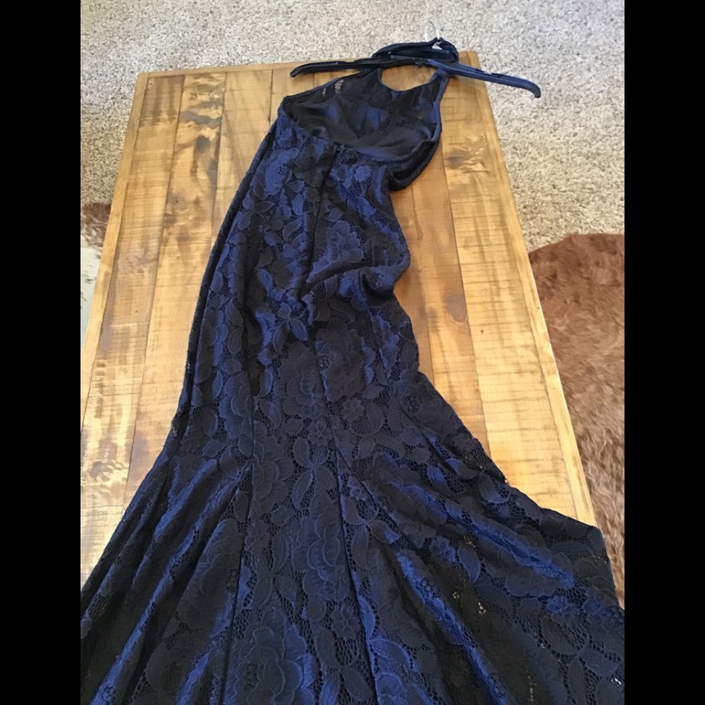 Lulu’s Formal Backless Maxi Dress - Picture 5 of 8